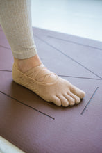 Load image into Gallery viewer, the be.come mat